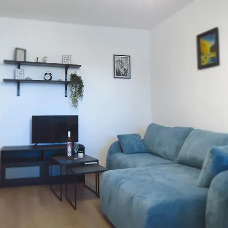 Apartment полименови